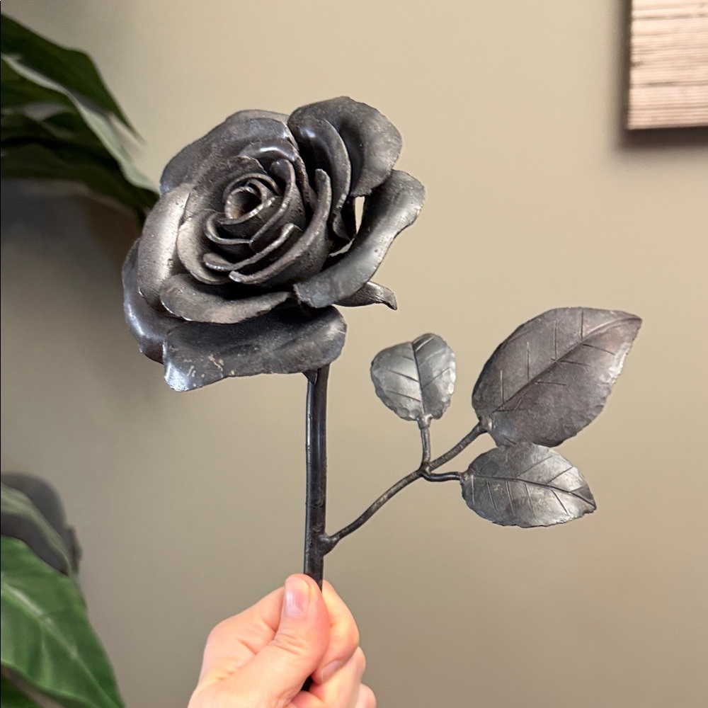 Welded Black Metal Steel Rose Hand-Forged Sculpture Blacksmith Metalwork - Picture 10 of 15
